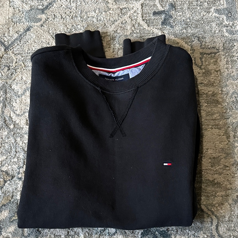 Tommy Hilfiger Men's Classic Black Crewneck Sweater